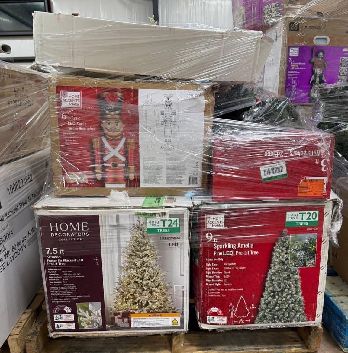 1cf168f1-ee56-4e5e-a155-689c751502d8.jpeg Home Depot Christmas Liquidation Pallet - Image 1