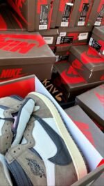Wholesale Nike Shoes (100 Pairs) Liquidation Pallet - Image 3