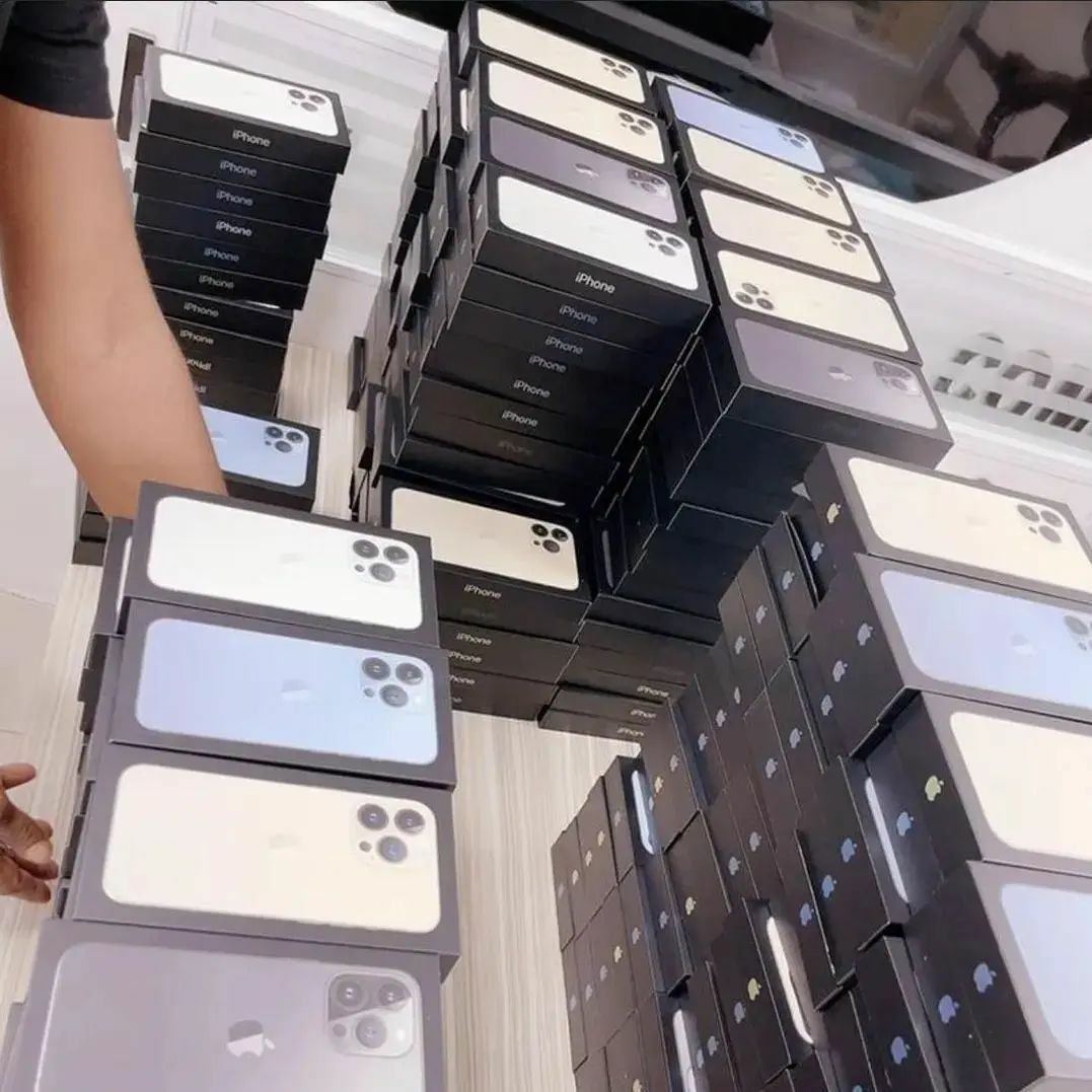 Buy-iPhone-Liquidation-Pallets6.jpg iPhone Liquidation Pallet - Image 1