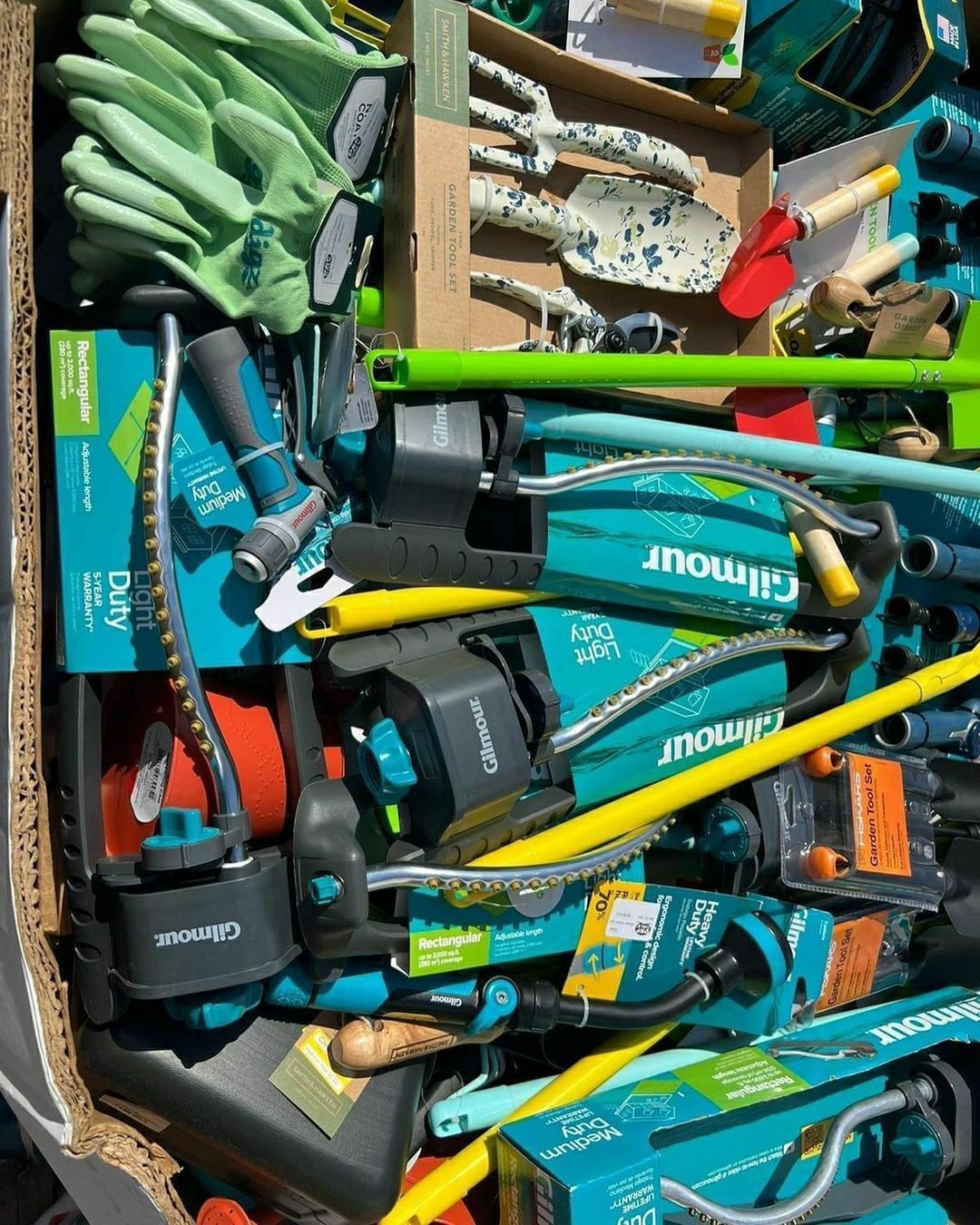 Jardineria-Target-Tools-pallets.jpg Target Garden Tools Liquidation Pallet - Image 1