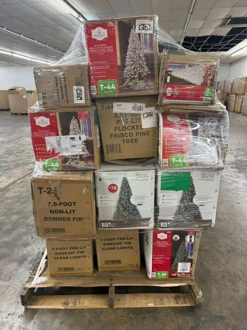 WhatsApp-Image-2025-10-23-at-15.58.24.jpeg Christmas Assortment Liquidation Pallet - Image 1