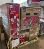 Home Depot Christmas Liquidation Pallet - Image 2