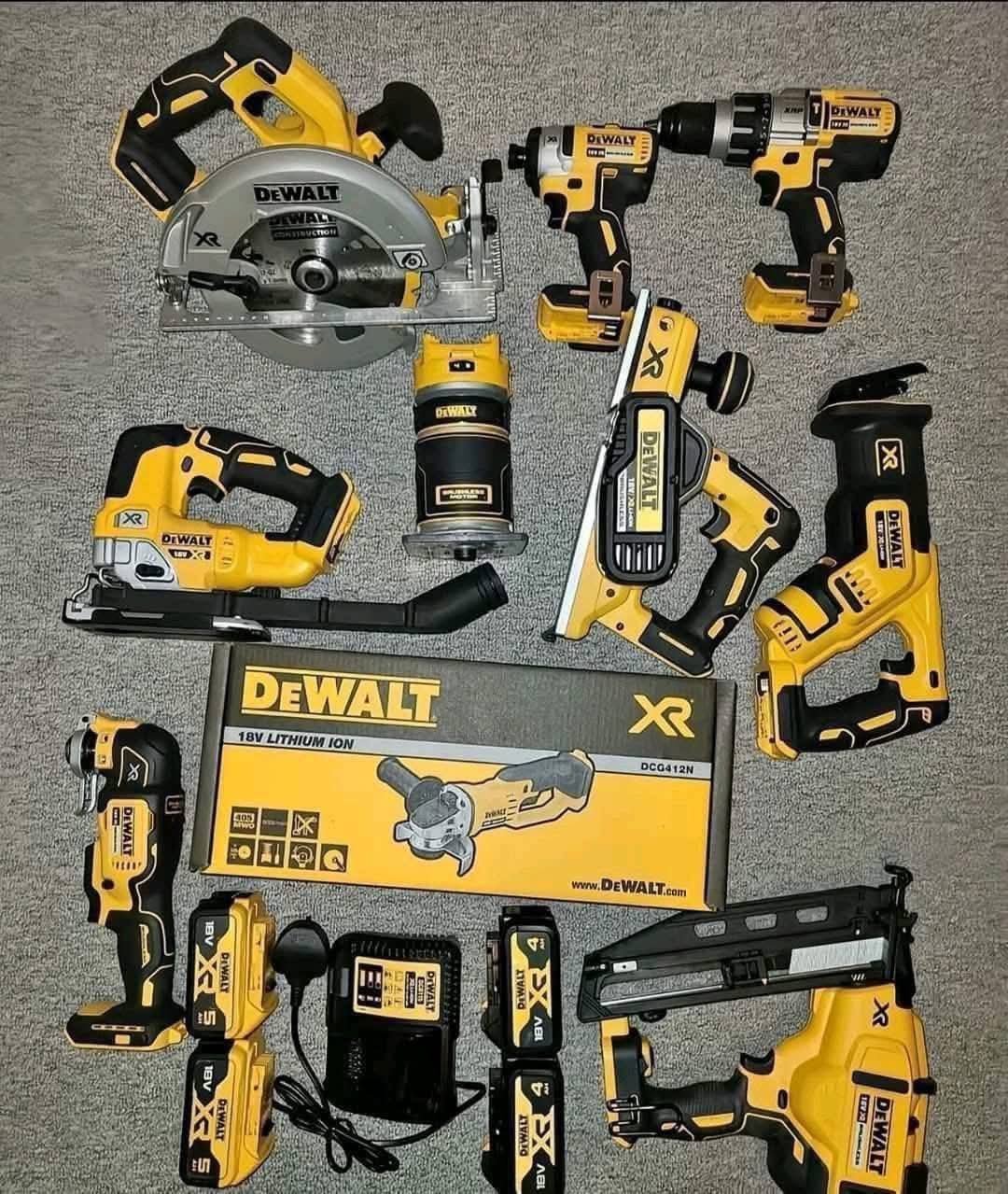 lpd-liquidation-lot-2539.jpg DeWalt Combo Kit Liquidation Pallet - Image 1