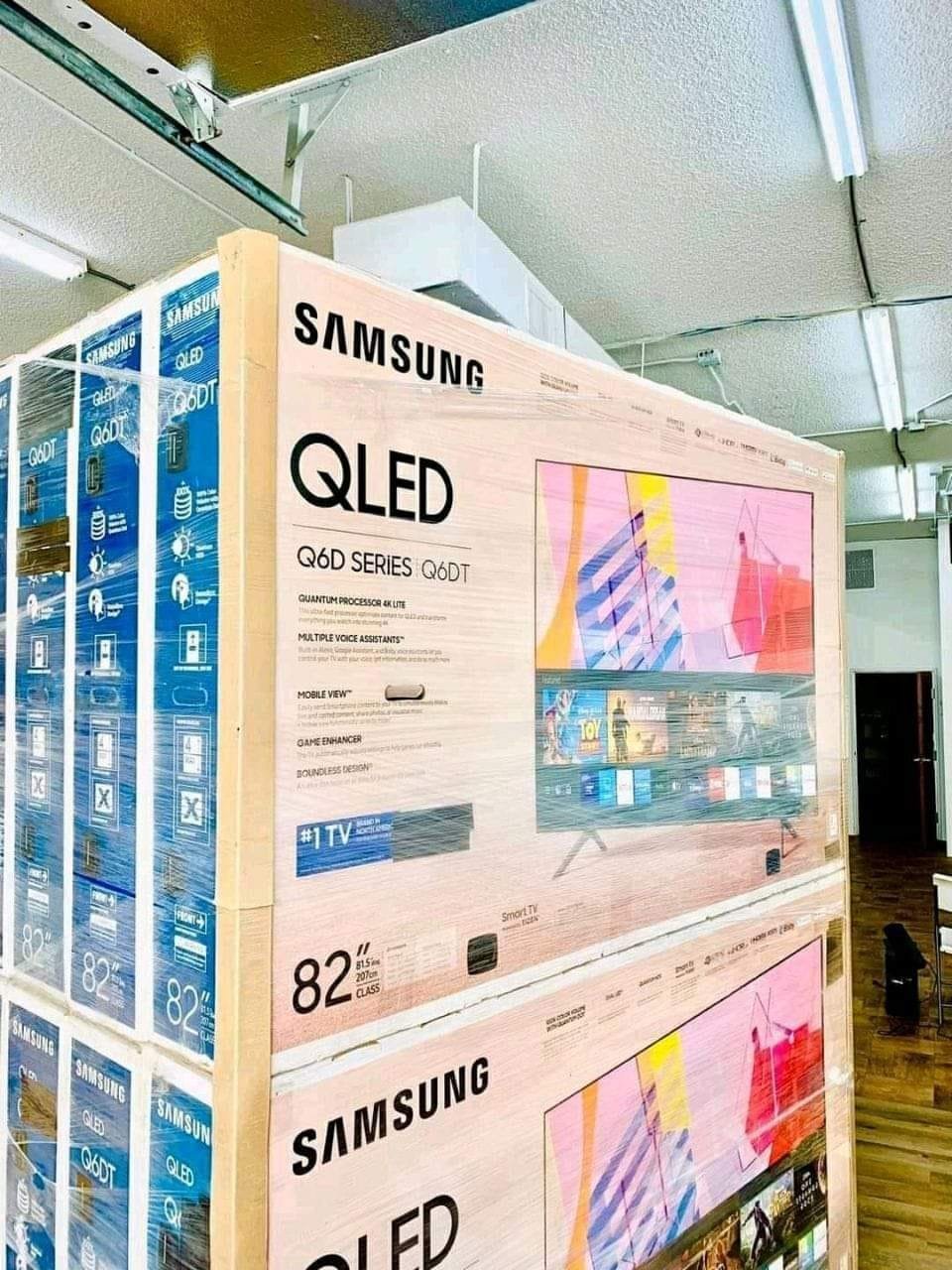 smart-tv-pallets-liquidation-pallets-1.jpg Wholesale Mixed TV (20 Units) Liquidation Pallet - Image 1
