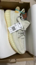 Yeezy Shoes Liquidation Pallet - Image 3